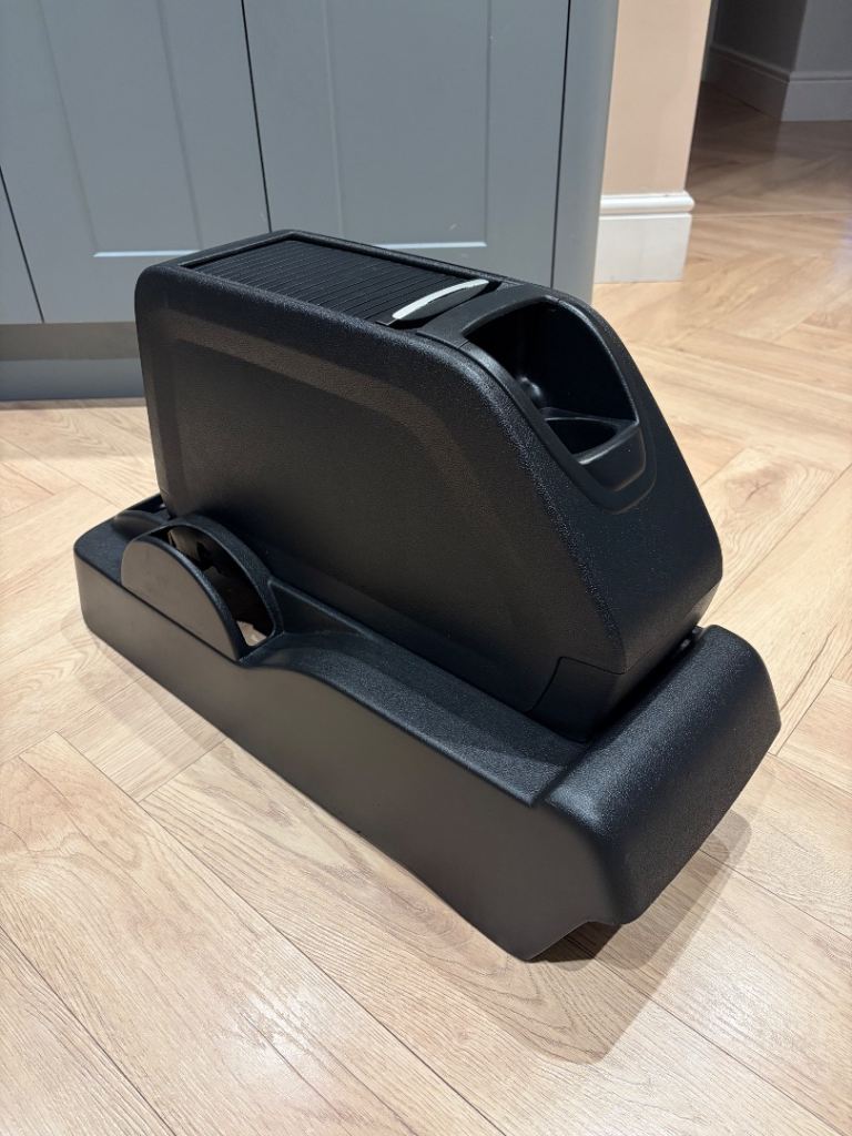 Berlingo/partner centre storage box and base 