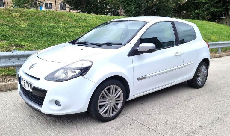 Cheap Renault Clio 1.2 Low Insurance 3Dr Full Service History Low Tax (CORSA FIESTA AYGO A3)