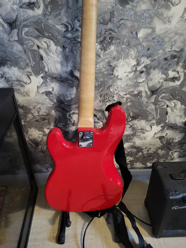 Bass guitar like new 