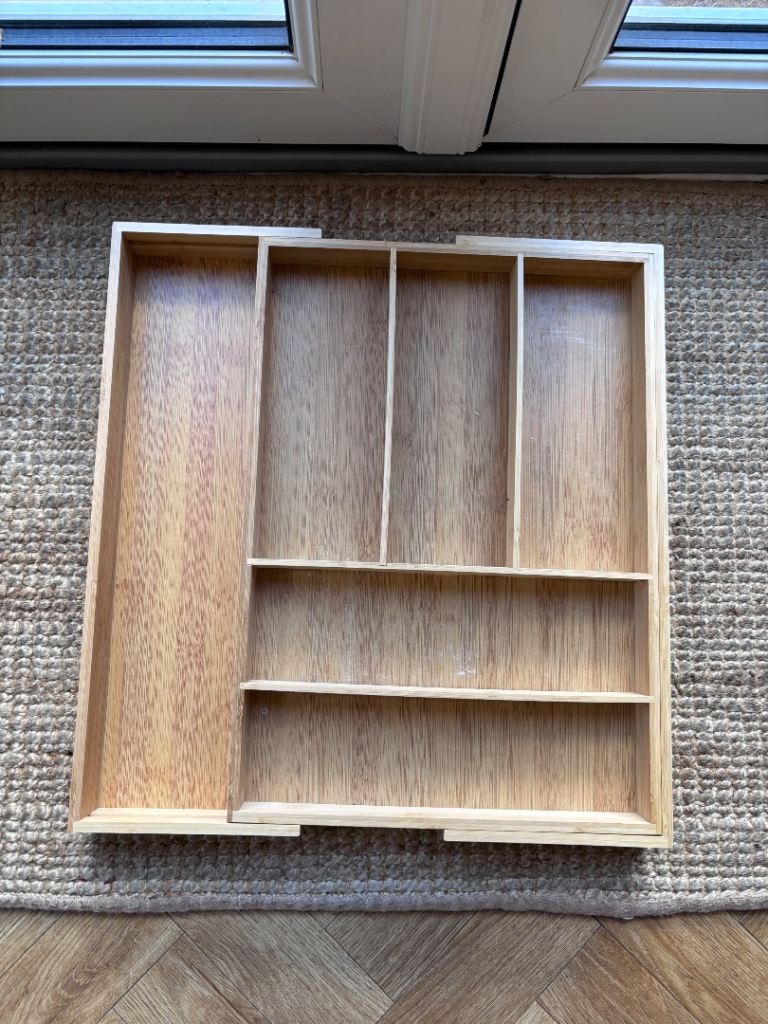 Expandable bamboo kitchen cutlery/utensils insert