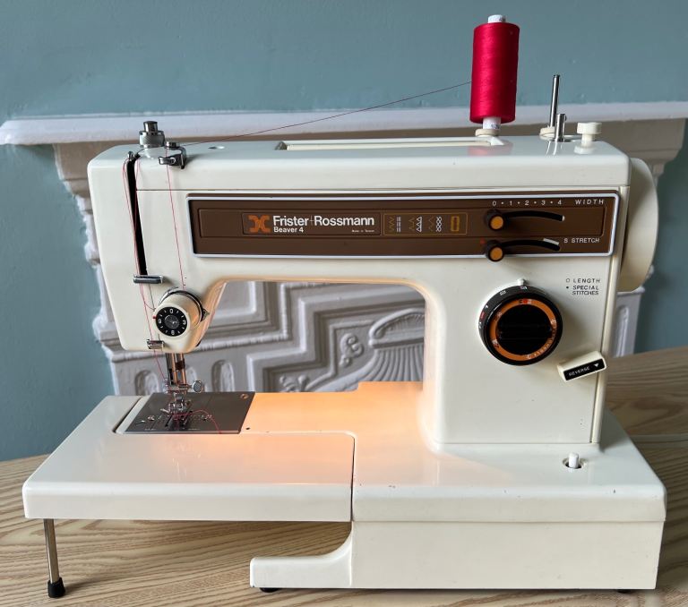 Frister and Rossmann Beaver 4 Sewing Machine - Excellent Condition