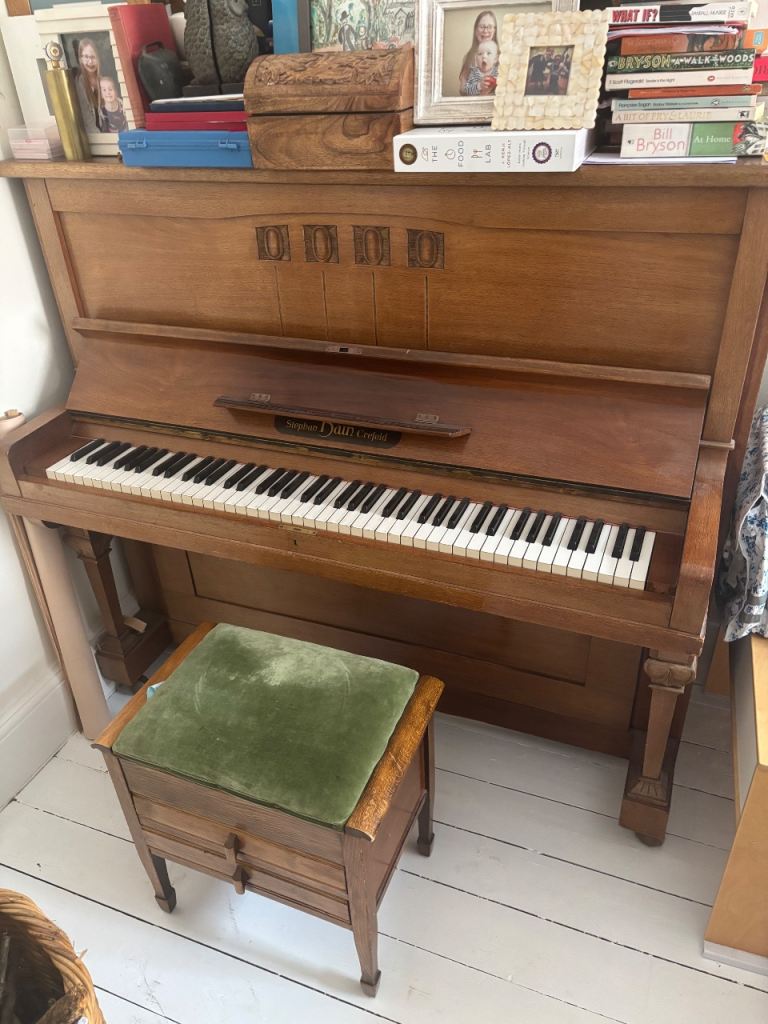 Free - Stephan Hain upright piano.