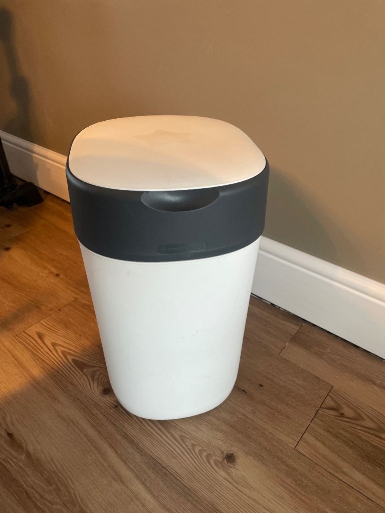 Tommee Tippee Twist & Click Advanced Nappy Disposal Bin – Walton