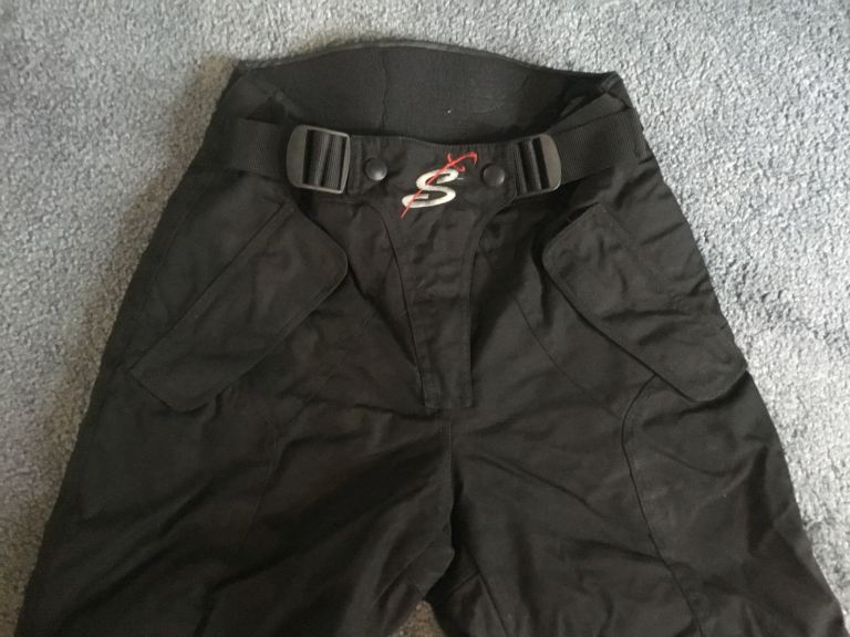 Women’s Gore-Tex biking trousers
