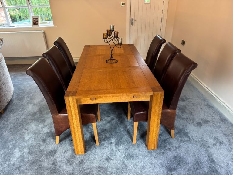 Solid Oak Dining Table with 6 Brown Leather Chairs