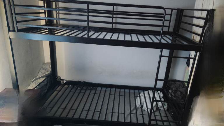 Black steel heavy duty bunk beds 
