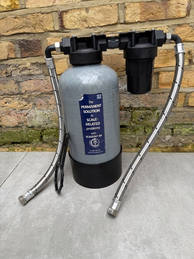 Water softener/ descaler for Whole House Monarch SXP22 RRP£550
