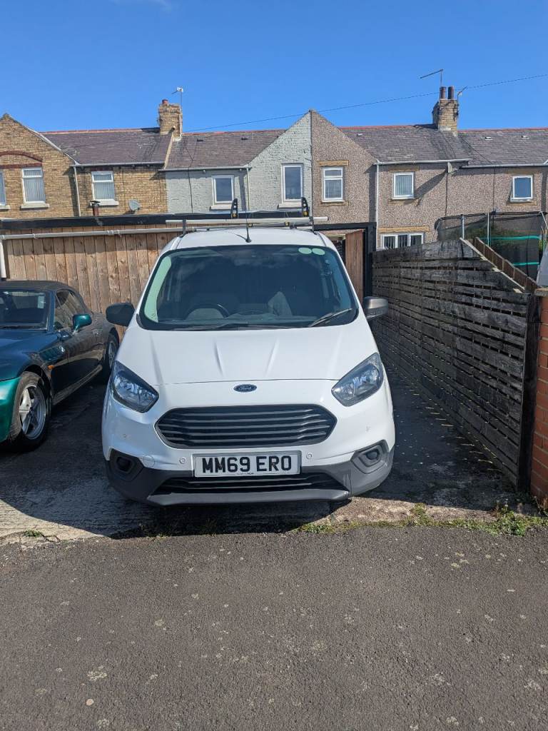 Ford, TRANSIT COURIER, Panel Van, 2020, Manual, 999 (cc)