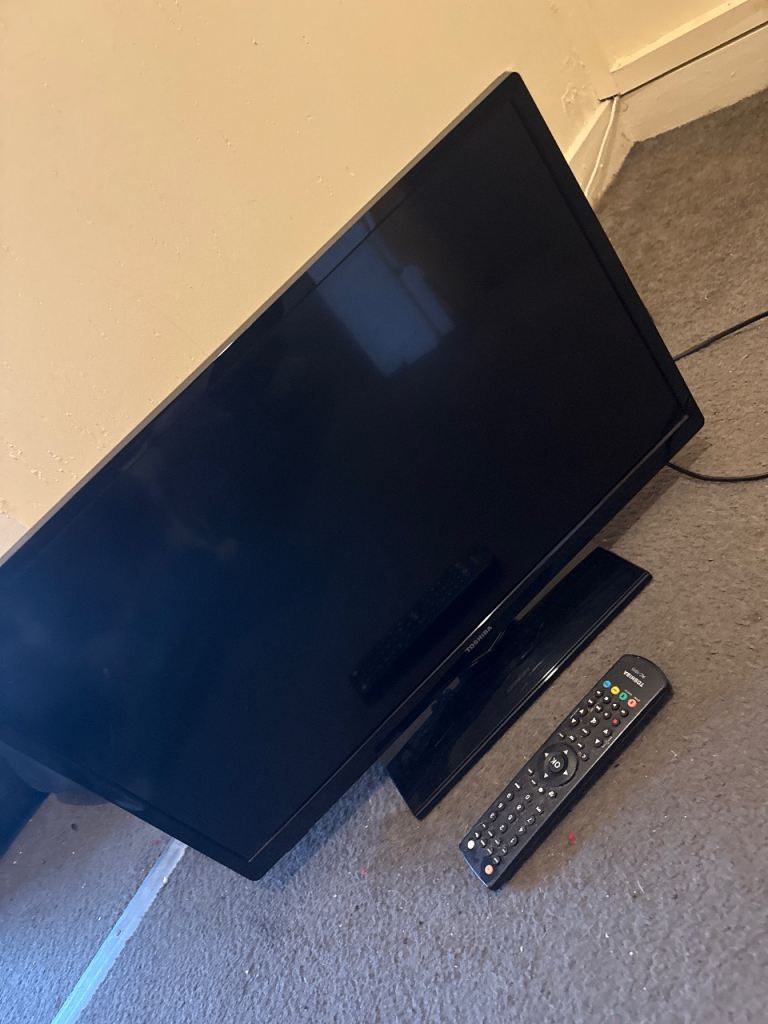 24 inch Toshiba tv, built in dvd player