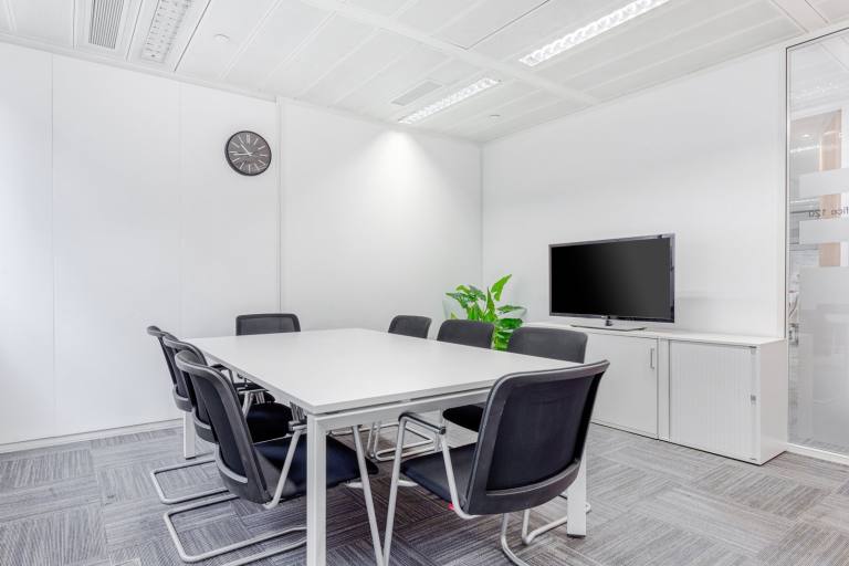 Croydon - CR9 2ER \ All-Inclusive Office Space for 4 Workstations