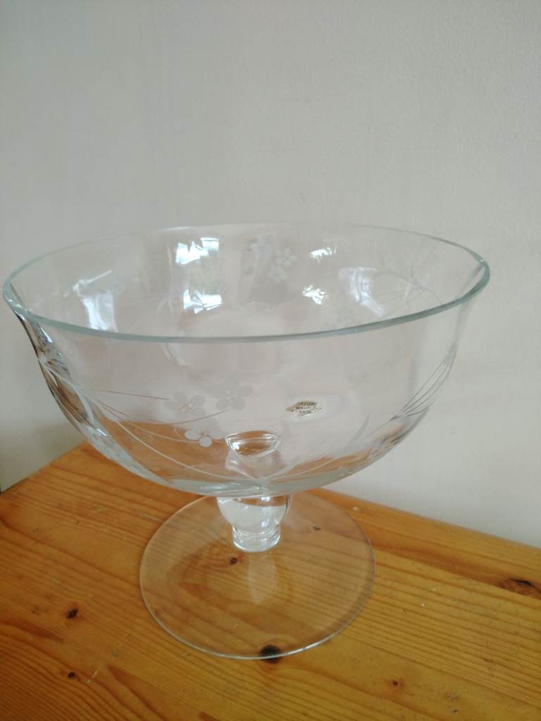 Rayware Floral Spray Hand Made Spiral Glassware Compote Bowl Hand Cut 