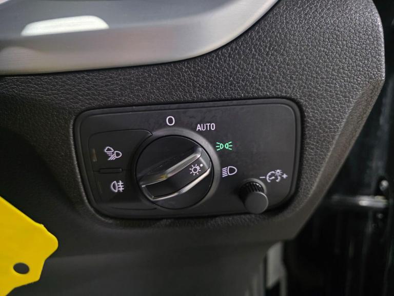 2021 Audi Q2 1.5 TFSI CoD 35 S line S Tronic Euro 6 (s/s) 5dr ESTATE Petrol Automatic