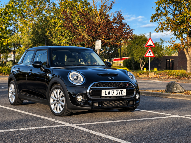 Mini, HATCHBACK, Hatchback, 2017, Semi-Auto, 1995 (cc), 5 doors