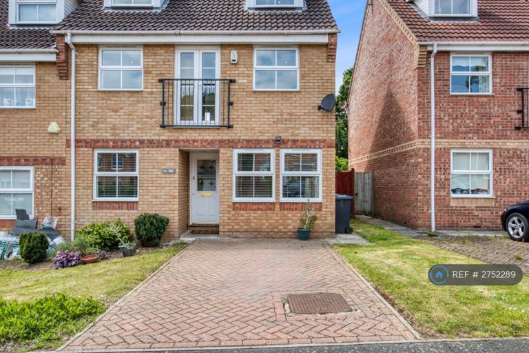 4 bedroom house in Darlands Drive, Barnet, EN5 (4 bed) (#2752289)