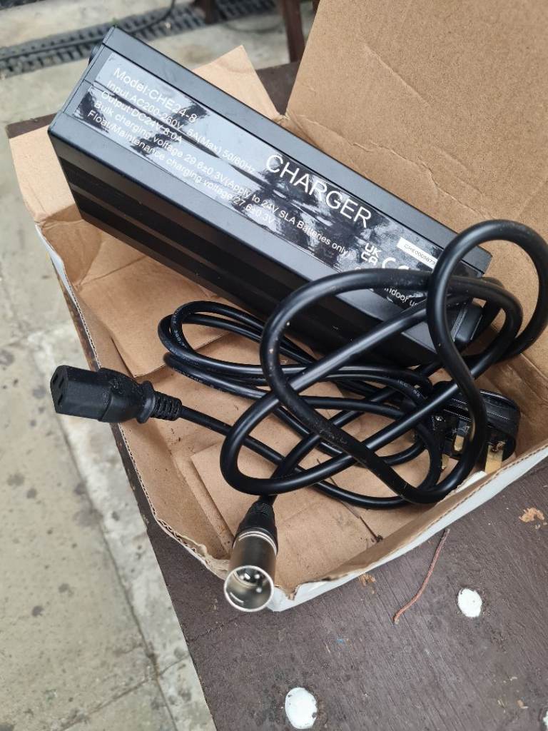 Strident Battery Charger For Mobility Scooter CHE24-8