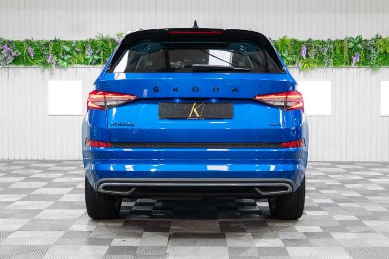 2022 Skoda Kodiaq 2.0 TDI SportLine SUV 5dr Diesel DSG 4WD Euro 6 (s/s) (7 Seat) (200 ps) ESTATE ...