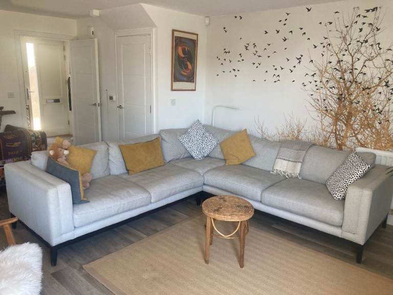 Fabulous corner sofa for sale