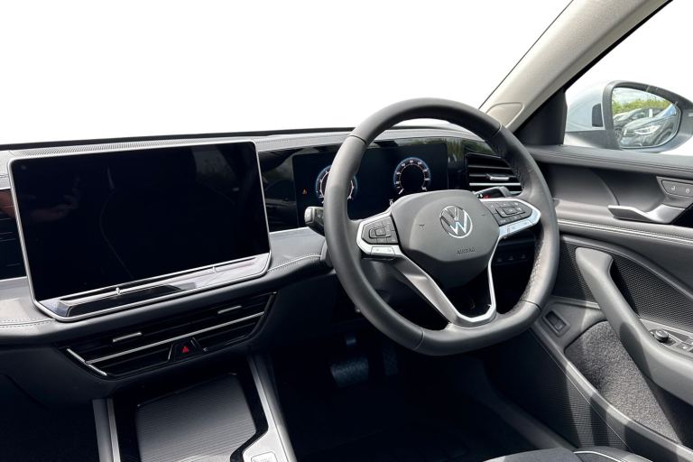 2025 Volkswagen Passat 1.5 eTSI MHEV Elegance DSG Euro 6 (s/s) 5dr Estate Automatic