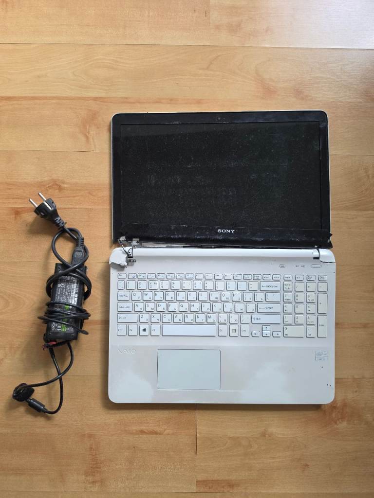 Sony SVF1521Q1RW Intel Core™ i3-3217U 8GB 2014