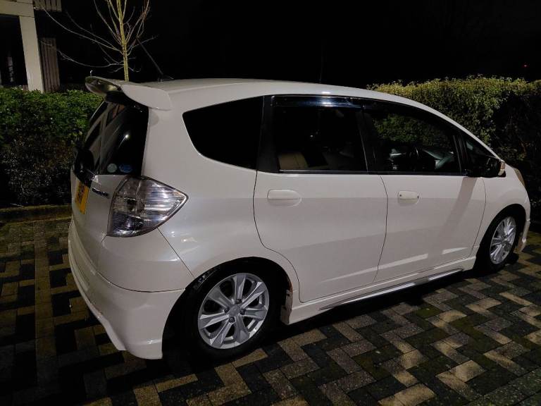 Honda, 2011, 1330 (cc)