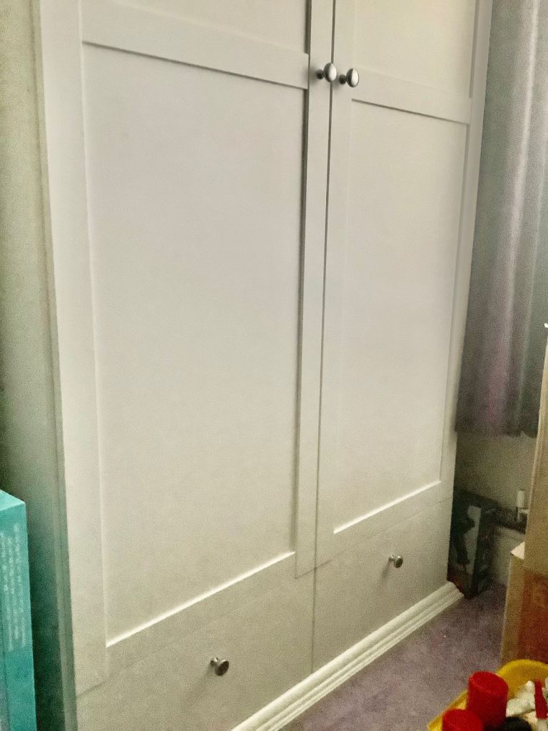 LARGE WARDROBE 2MTRs High, Very Good Condition, WHITE, FLAT PACKS TO TRANSPORT….BARGAIN AT 