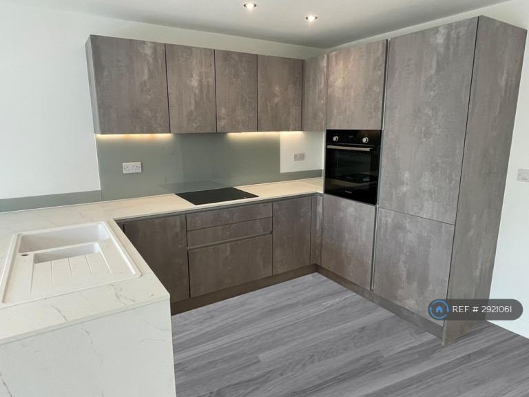 3 bedroom house in Spring Meadows, Leeds, BD11 (3 bed) (#2921061)