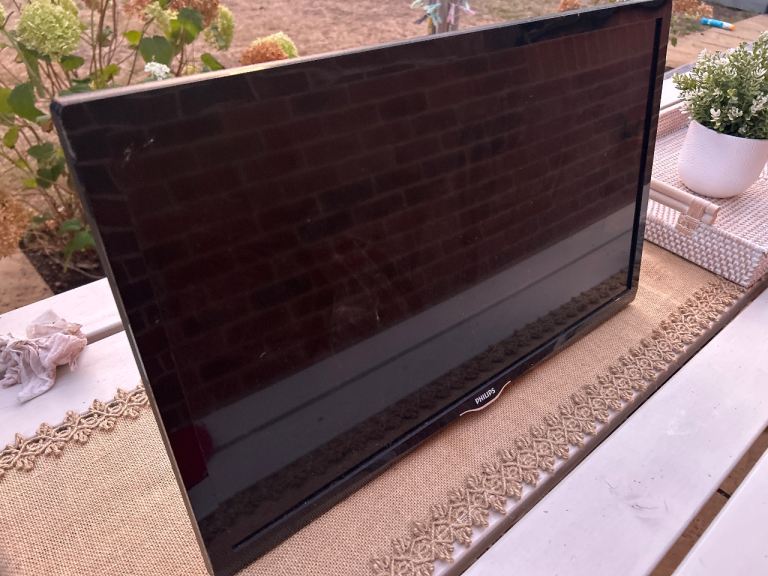 Philips Black TV - Good Condition