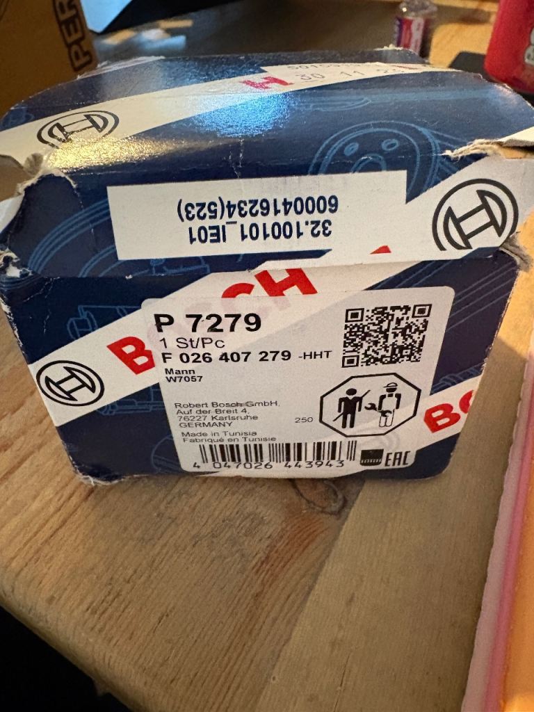BOSCH oil filter 