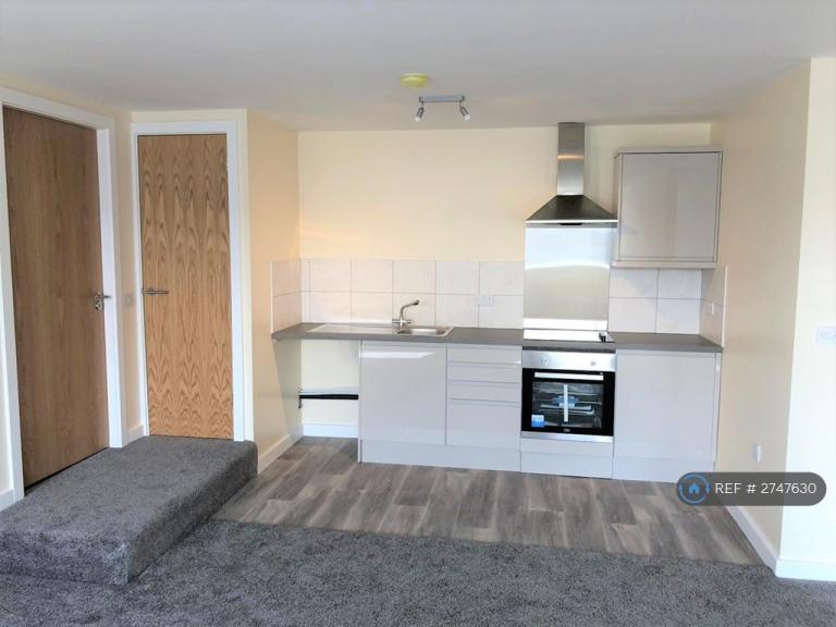 2 bedroom flat in Bath Street, Ilkeston, DE7 (2 bed) (#2747630)