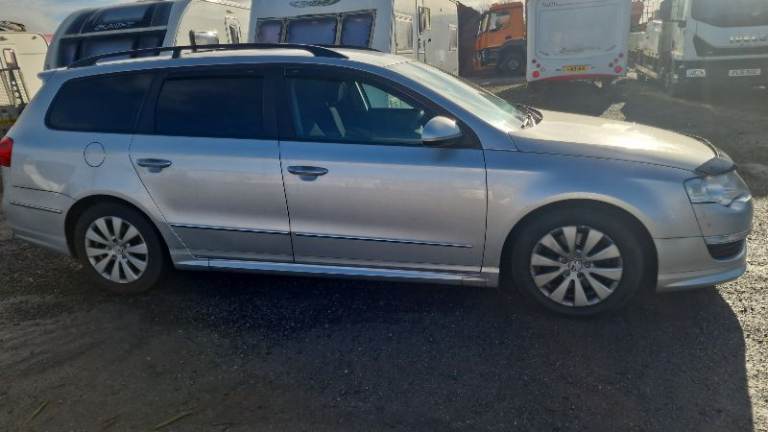 Volkswagen, PASSAT, Estate, 2010, Manual, 1598 (cc), 5 doors