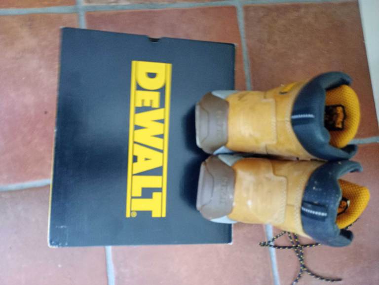 De Walt Boots, steel toe-capped