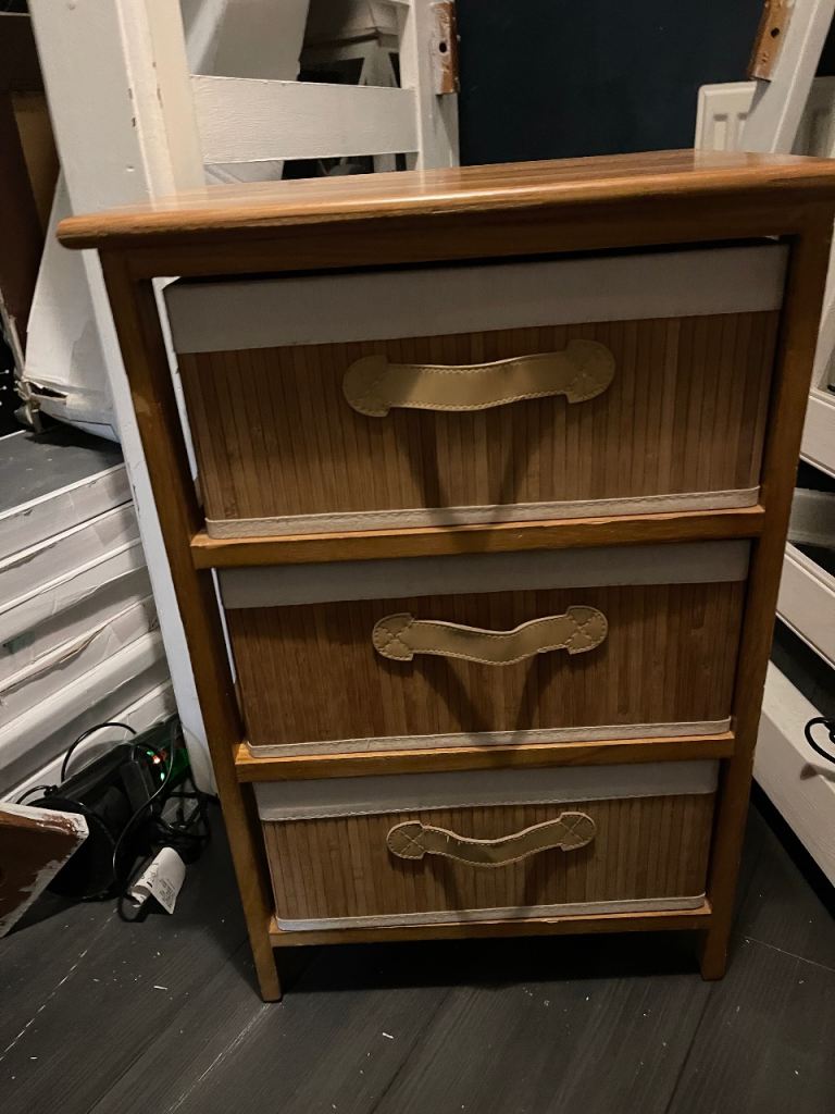 Bedside tables drawers 
