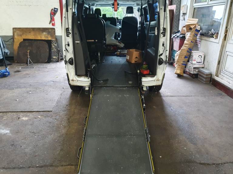 FORD TRANSIT CUSTOM MOBILITY RAMP 