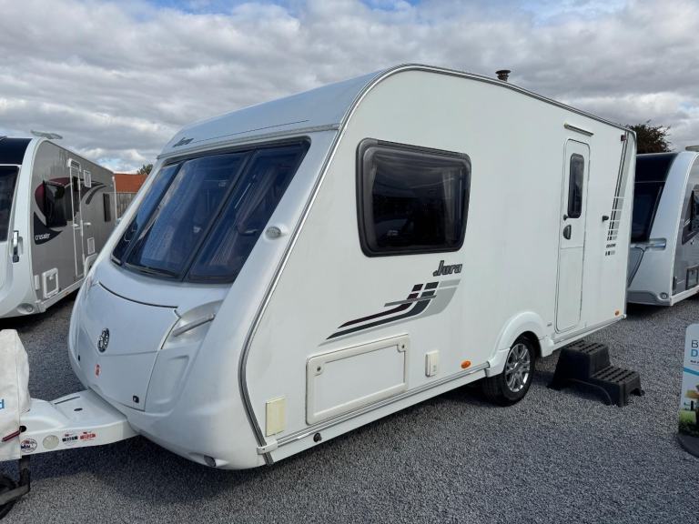 Swift Jura 230  / 2 berth 2011