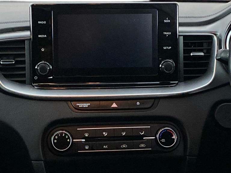 2022 Kia Ceed 1.0T GDi ISG 2 5dr Hatchback PETROL Manual