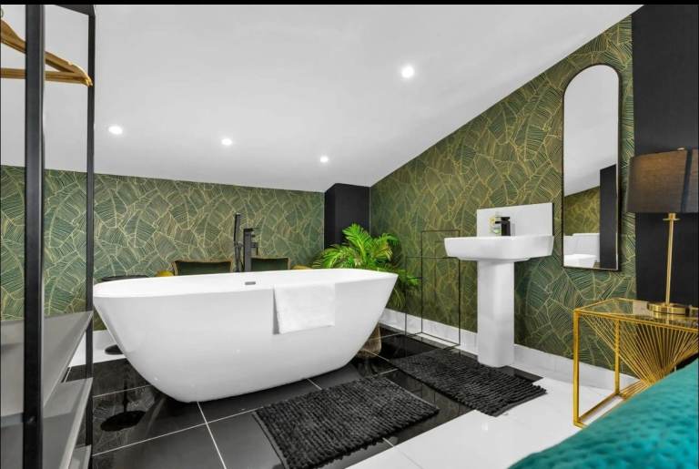 3 Bedroom House With Garden 