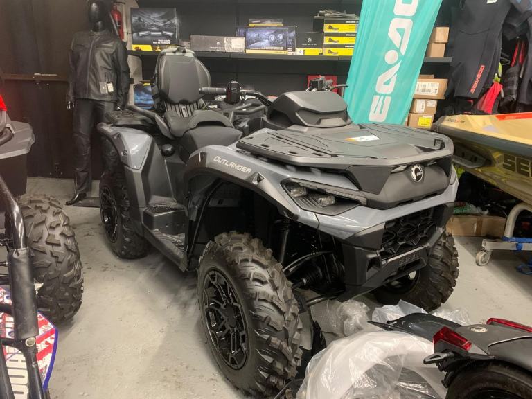 Can-Am Outlander MAX DPS T 1000R — Road Legal Quad ATV