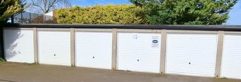 Garage/Parking/Storage to rent: Walnut Avenue, Baldock, Herts SG7 6BU