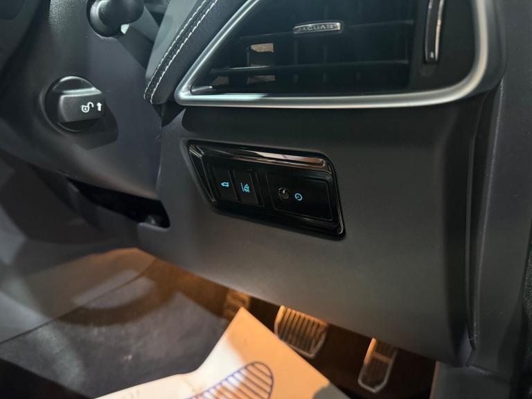 2017 Jaguar F-Pace 2.0 D180 R-Sport SUV 5dr Diesel Auto AWD Euro 6 (s/s) (180