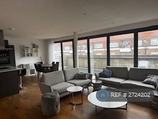 2 bedroom flat in Queens Row, London, SE17 (2 bed) (#2724202)
