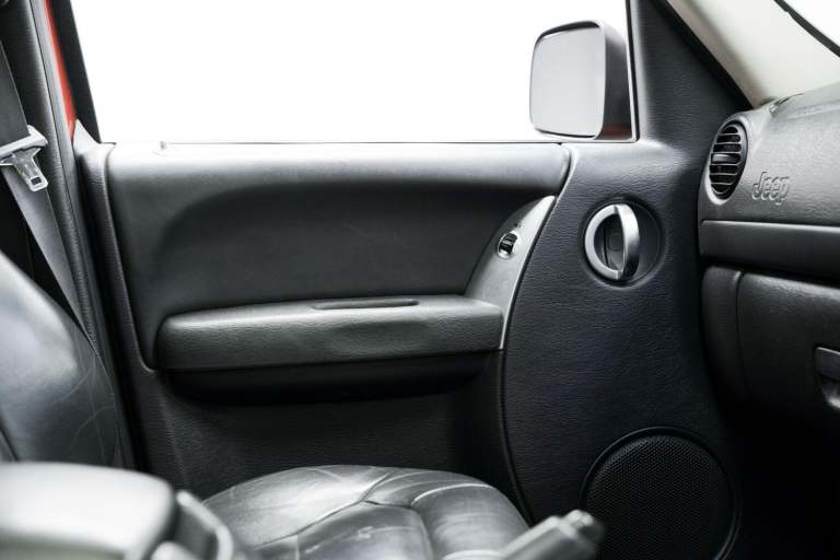 2002 Jeep Cherokee 3.7 V6 Limited 5dr Auto ESTATE PETROL Manual