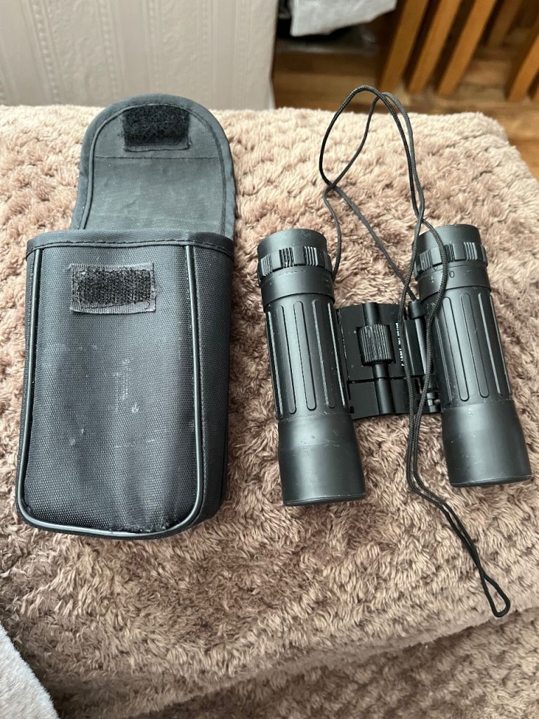 SMALL COMPACT BINOCULARS IDEAL FOR HIKING CAMPING ETC