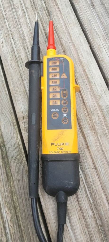 Fluke T90 Voltage Tester – Good Working Condition