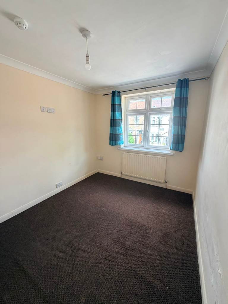 Double room in refurbished property | Chadwell Heath