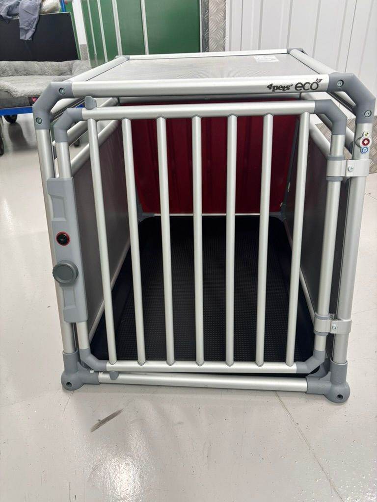 4pets PRO 3 Large crash-tested dog car crate BRAND NEW 