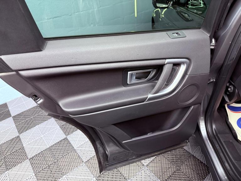 2017 Land Rover Discovery Sport 2.0 TD4 SE Tech 4WD Euro 6 (s/s) 5dr ESTATE Diesel Manual