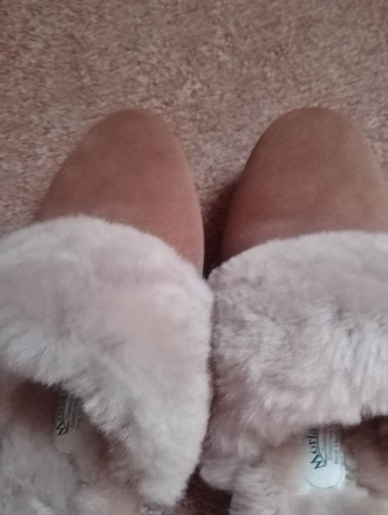 Ladies sheepskin Moorlands Slippers Sz 6 VGC 