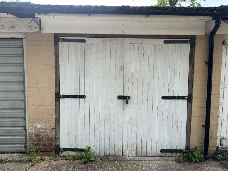 Garage for Sale - Addlestone/ Row Town - Private Road.