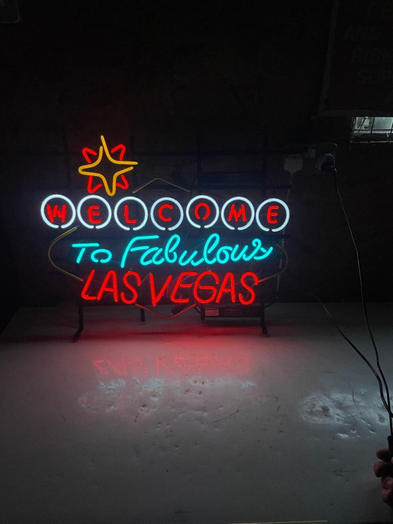 Vintage Welcome to Fabulous Las Vegas Nevada Neon Sign Light Casino Wall Hanging 24"x20"