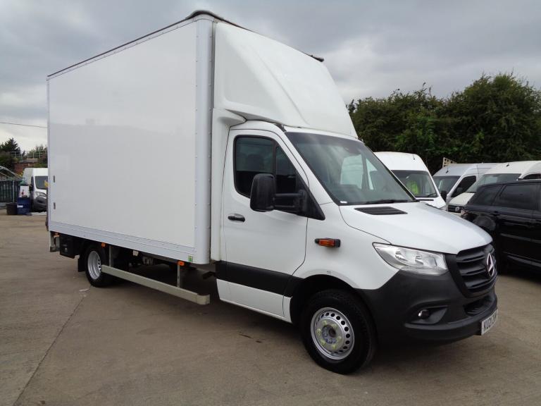 MERCEDES-BENZ SPRINTER 516 Chassis Cab